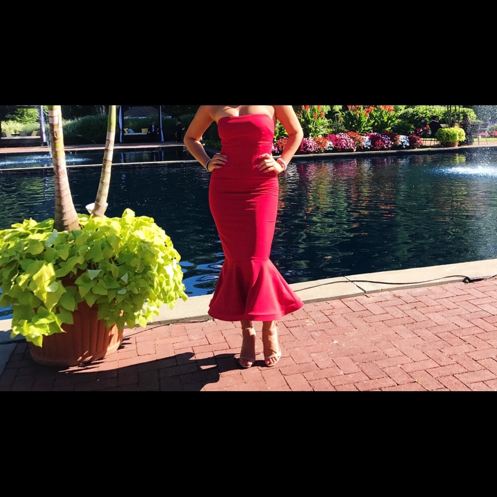 RED DRESS FORMAL - Picture 4 of 4